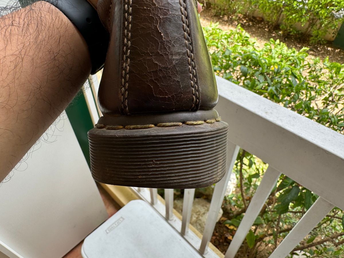 Photo by stinkypatina on April 23, 2024 of the Dr. Martens 939 Ben in Dark Brown Crazy Horse.