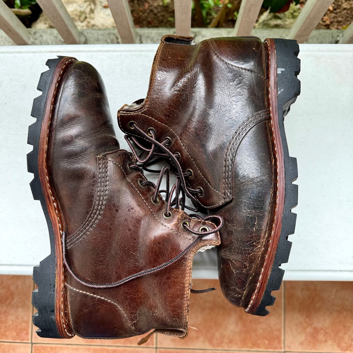 Photo by stinkypatina on August 22, 2025 of the Dr. Martens 939 Ben in Dark Brown Crazy Horse.