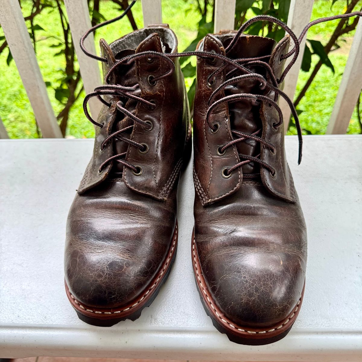Photo by stinkypatina on August 22, 2025 of the Dr. Martens 939 Ben in Dark Brown Crazy Horse.