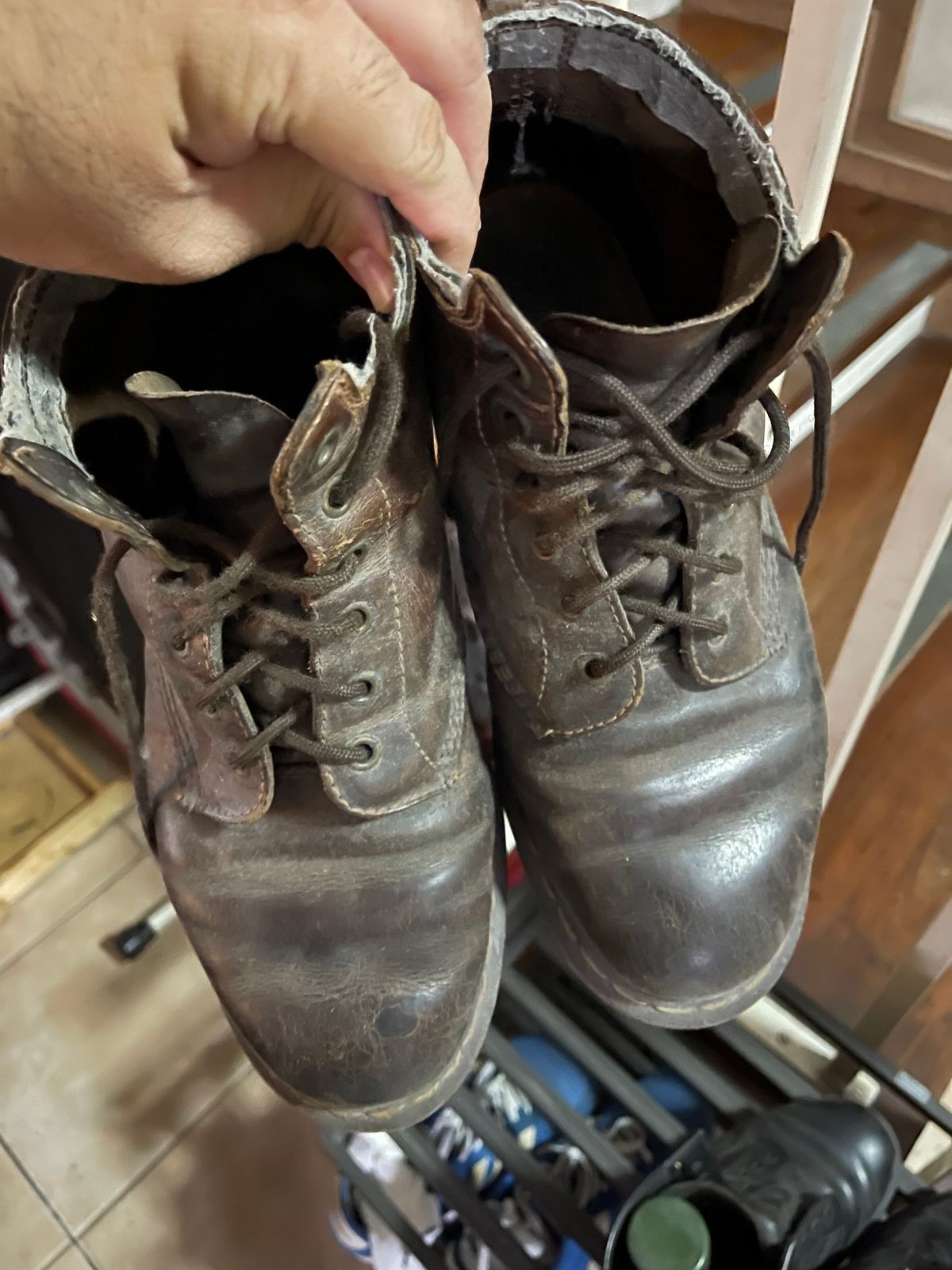 Photo by stinkypatina on November 26, 2022 of the Dr. Martens 939 Ben in Dark Brown Crazy Horse.