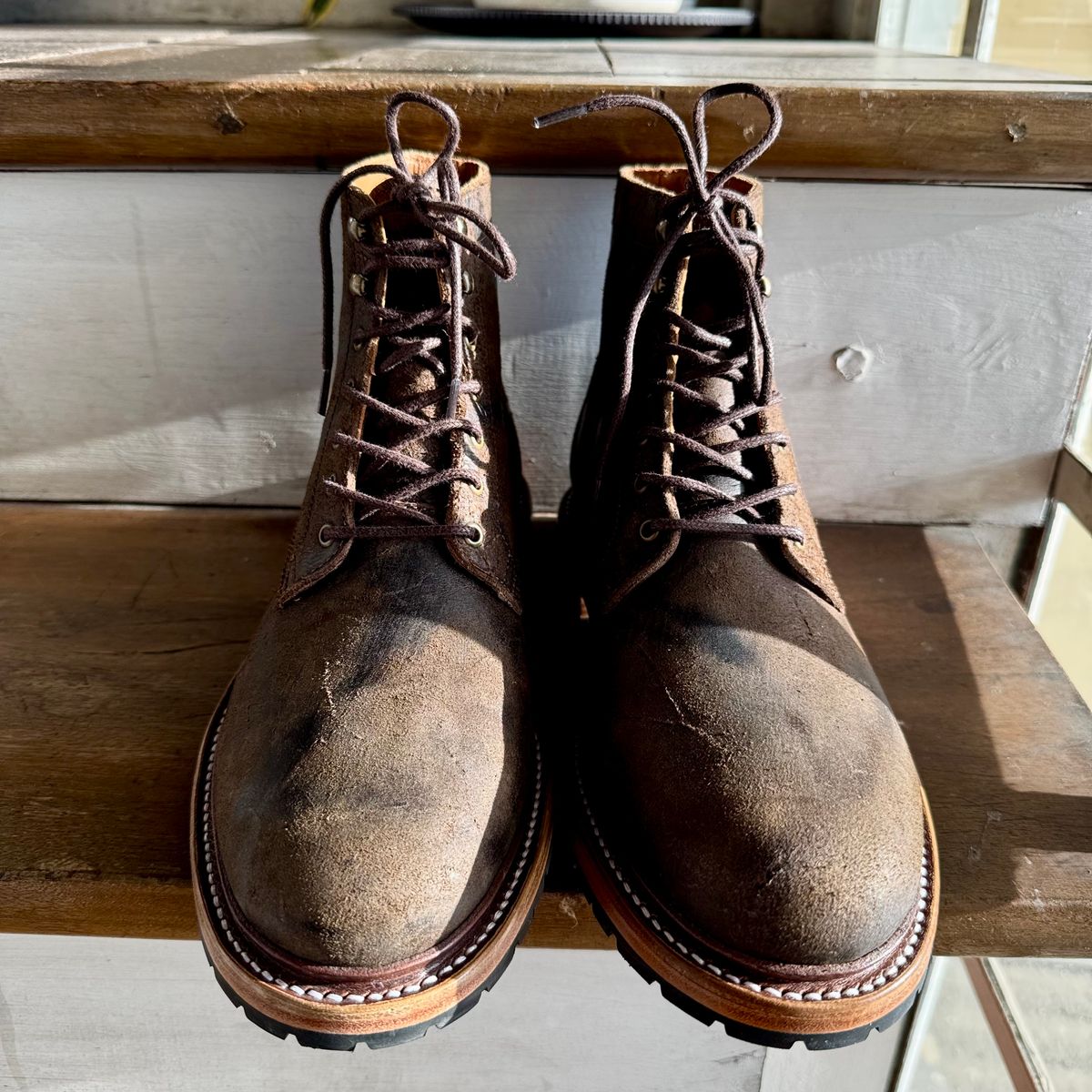 Photo by stinkypatina on May 4, 2026 of the Caswell Boot Company Lisbon in C.F. Stead Stone Rambler.