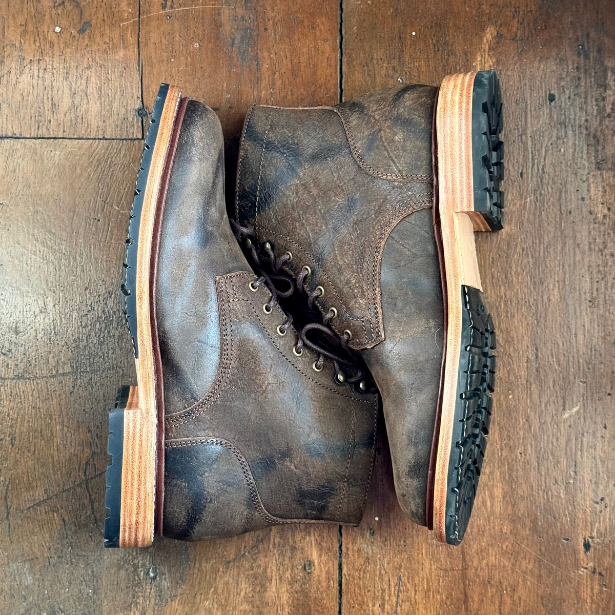 Photo by stinkypatina on May 4, 2026 of the Caswell Boot Company Lisbon in C.F. Stead Stone Rambler.