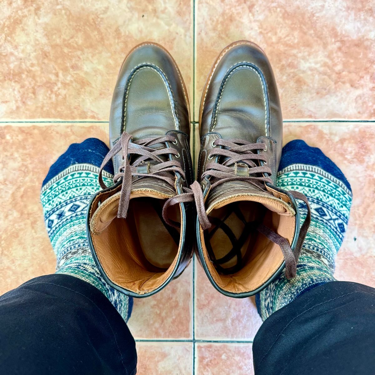 Photo by stinkypatina on August 8, 2025 of the Allen Edmonds Carter in Teak Waterproof.