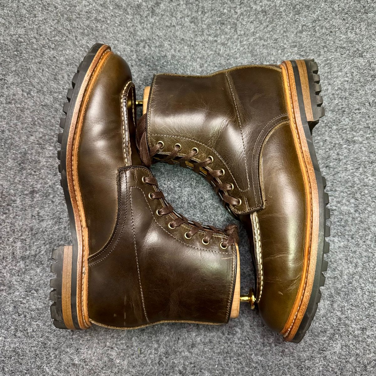 Photo by stinkypatina on November 4, 2025 of the Allen Edmonds Carter in Teak Waterproof.