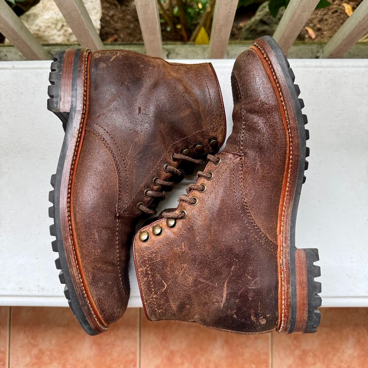 Photo by stinkypatina on September 10, 2025 of the Parkhurst The Niagara in C.F. Stead Light Brown Waxy Commander Suede.