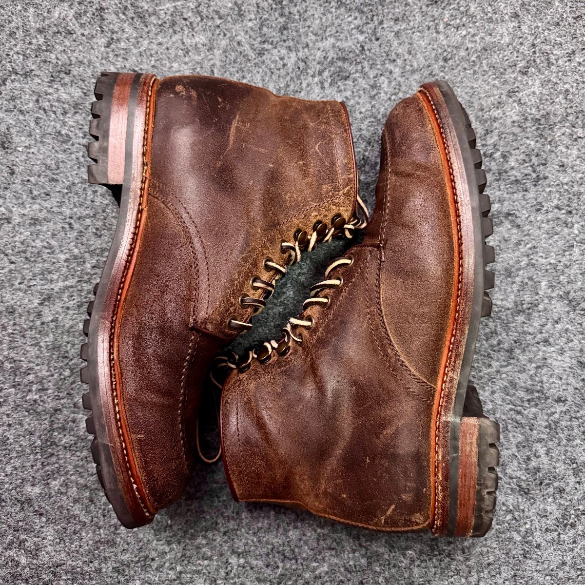 Photo by stinkypatina on November 8, 2025 of the Parkhurst The Niagara in C.F. Stead Light Brown Waxy Commander Suede.