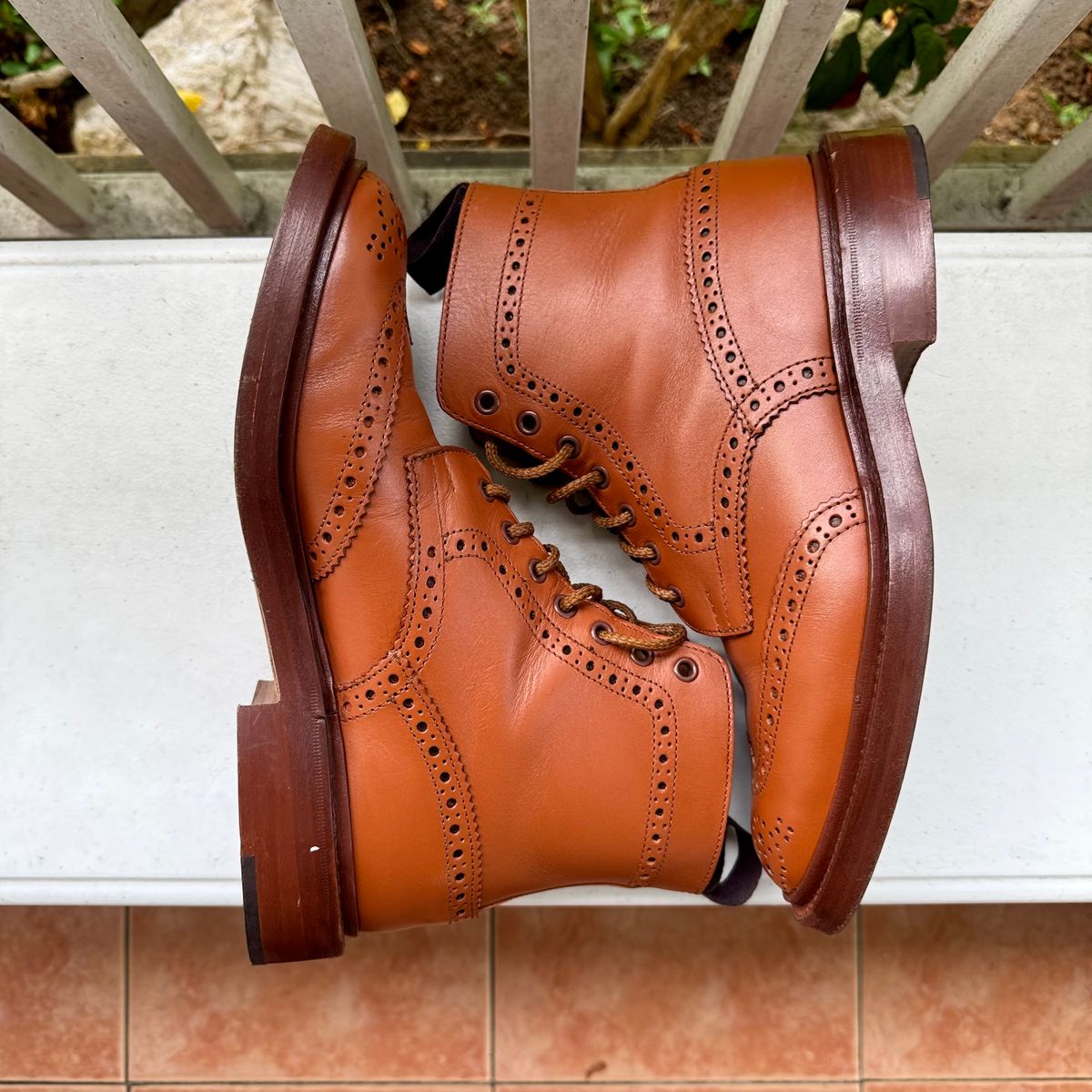 Photo by stinkypatina on August 20, 2025 of the Tricker's Stow Country Boot in C-Shade Tan.
