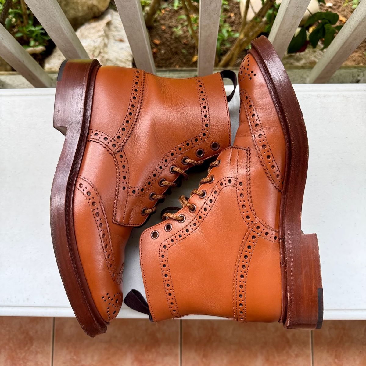 Photo by stinkypatina on August 20, 2025 of the Tricker's Stow Country Boot in C-Shade Tan.
