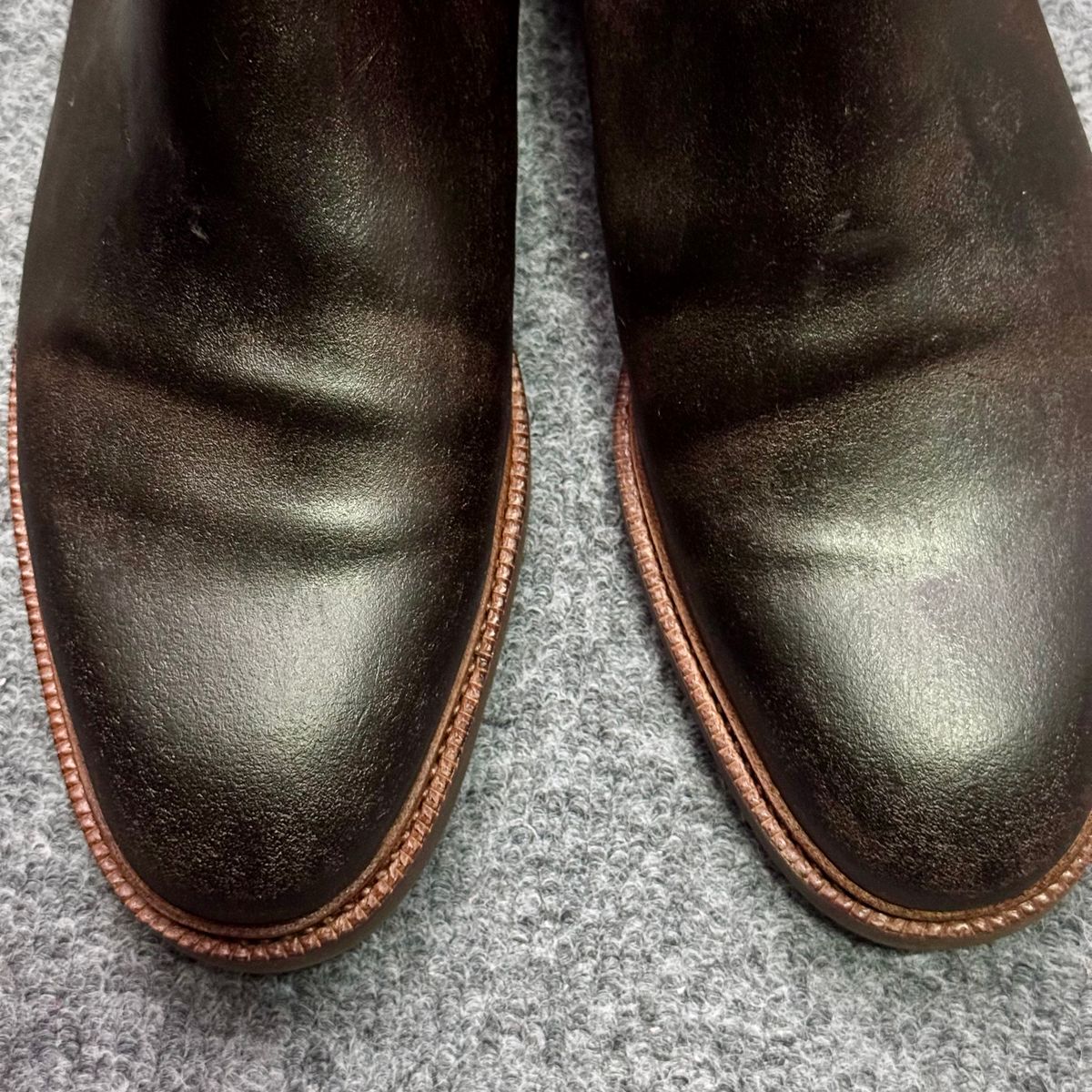 Photo by stinkypatina on November 25, 2025 of the Meermin Chelsea Boot in Rust Waxy Calf.
