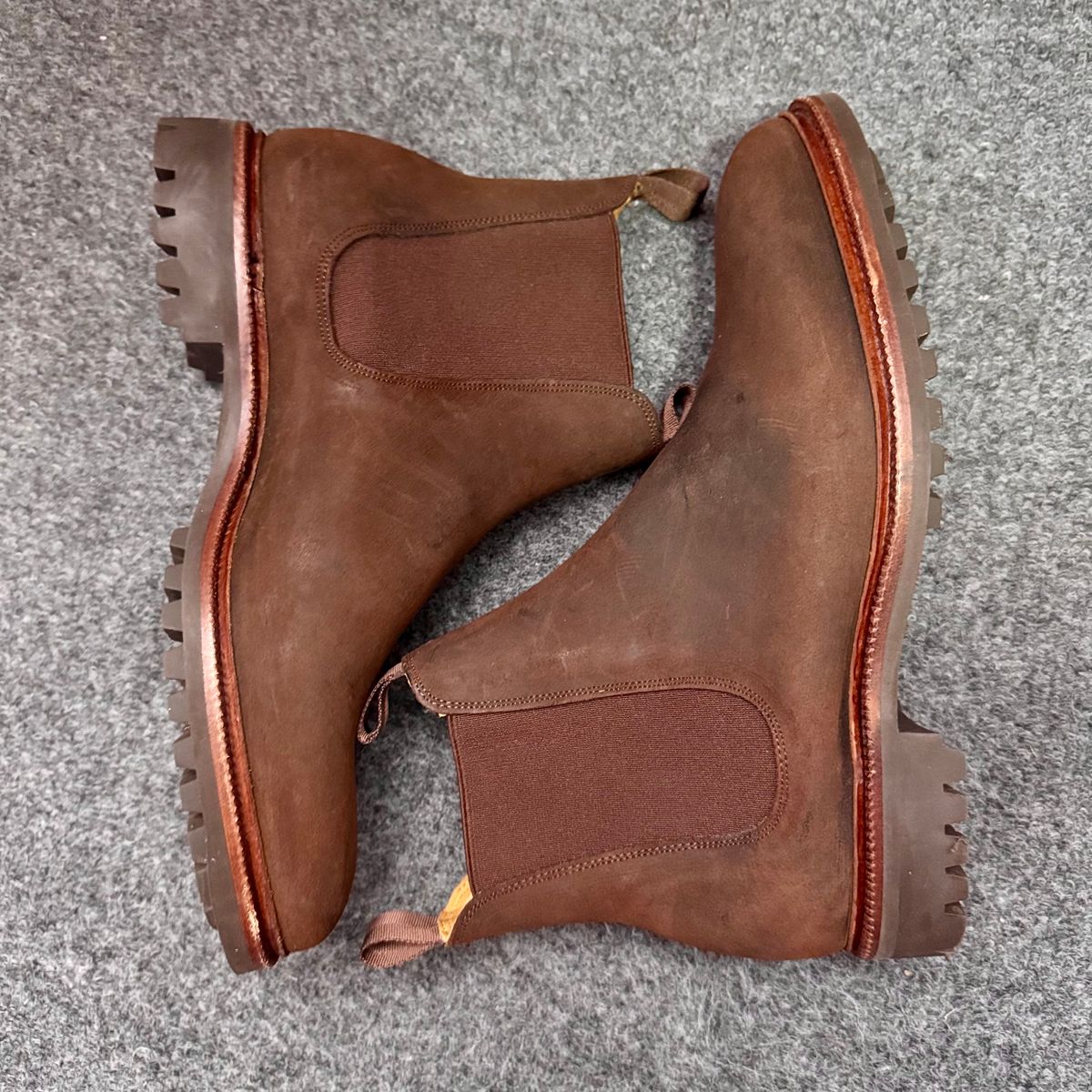 Photo by stinkypatina on November 13, 2025 of the Meermin Chelsea Boot in Rust Waxy Calf.