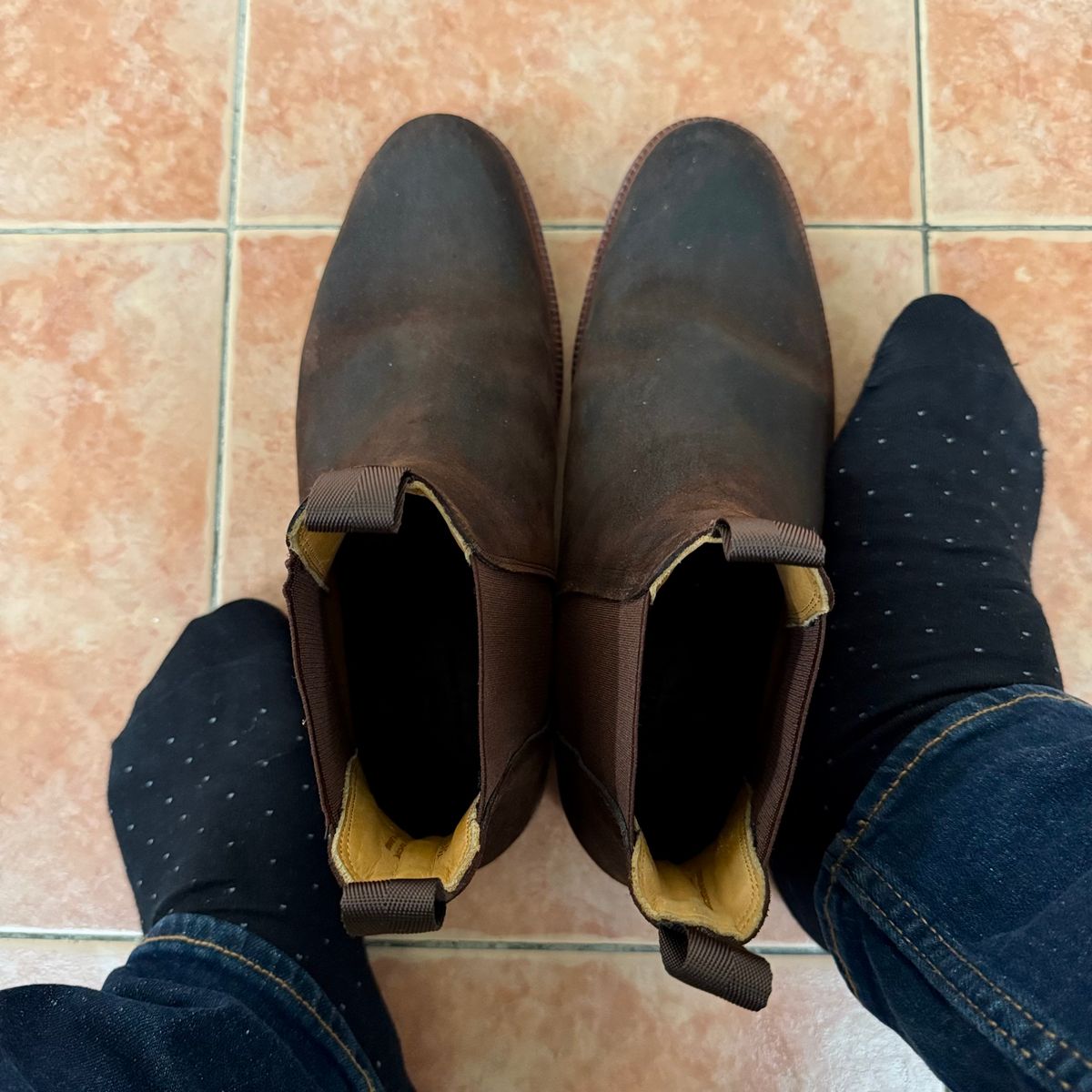 Photo by stinkypatina on November 14, 2025 of the Meermin Chelsea Boot in C.F. Stead Rust Waxy Commander Suede.