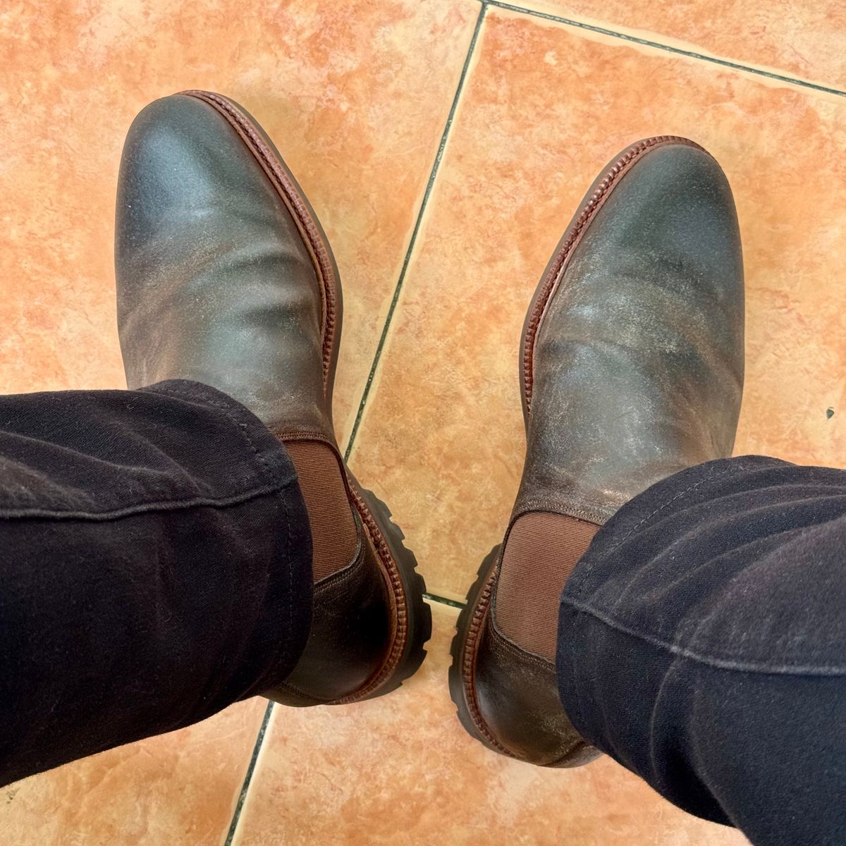 Photo by stinkypatina on February 6, 2026 of the Meermin Chelsea Boot in Rust Waxy Calf.