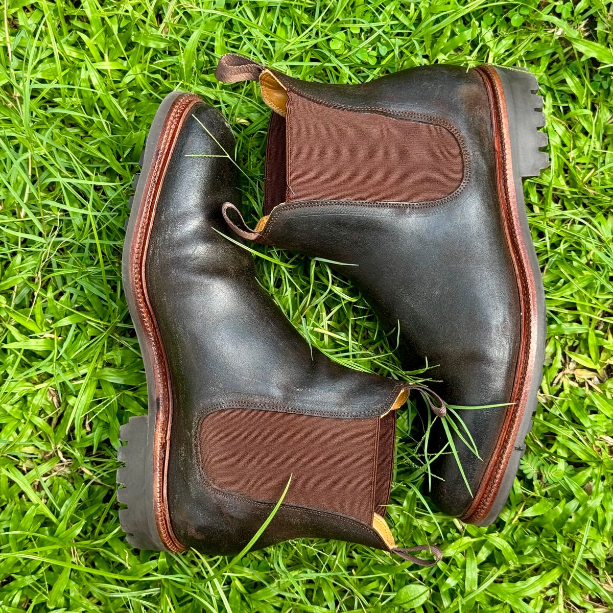 Photo by stinkypatina on July 8, 2026 of the Meermin Chelsea Boot in Rust Waxy Calf.
