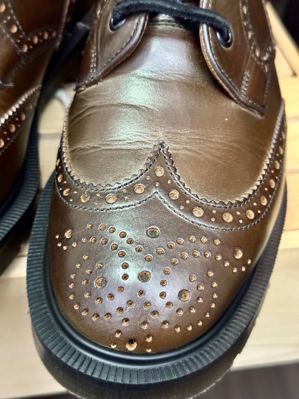 Photo by stinkypatina on May 4, 2025 of the Solovair Herring Hartwell in Pull Up Calf Leather.