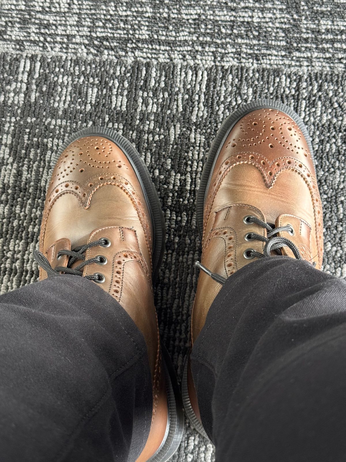 Photo by stinkypatina on October 7, 2024 of the Solovair Herring Hartwell in Pull Up Calf Leather.