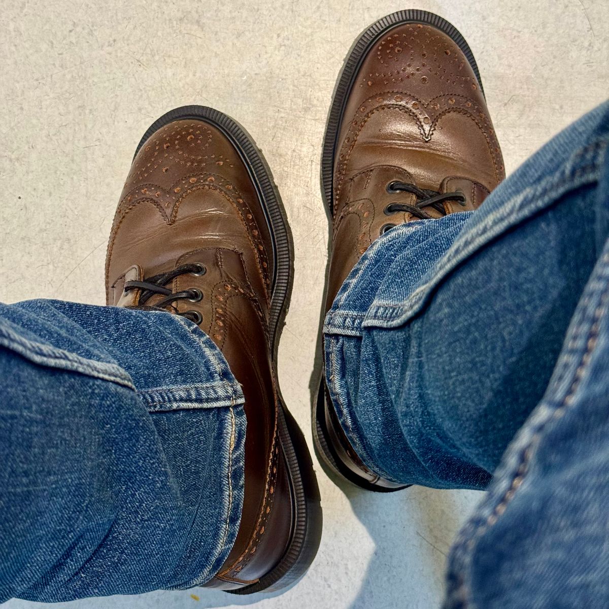 Photo by stinkypatina on December 12, 2025 of the Solovair Herring Hartwell in Pull Up Calf Leather.