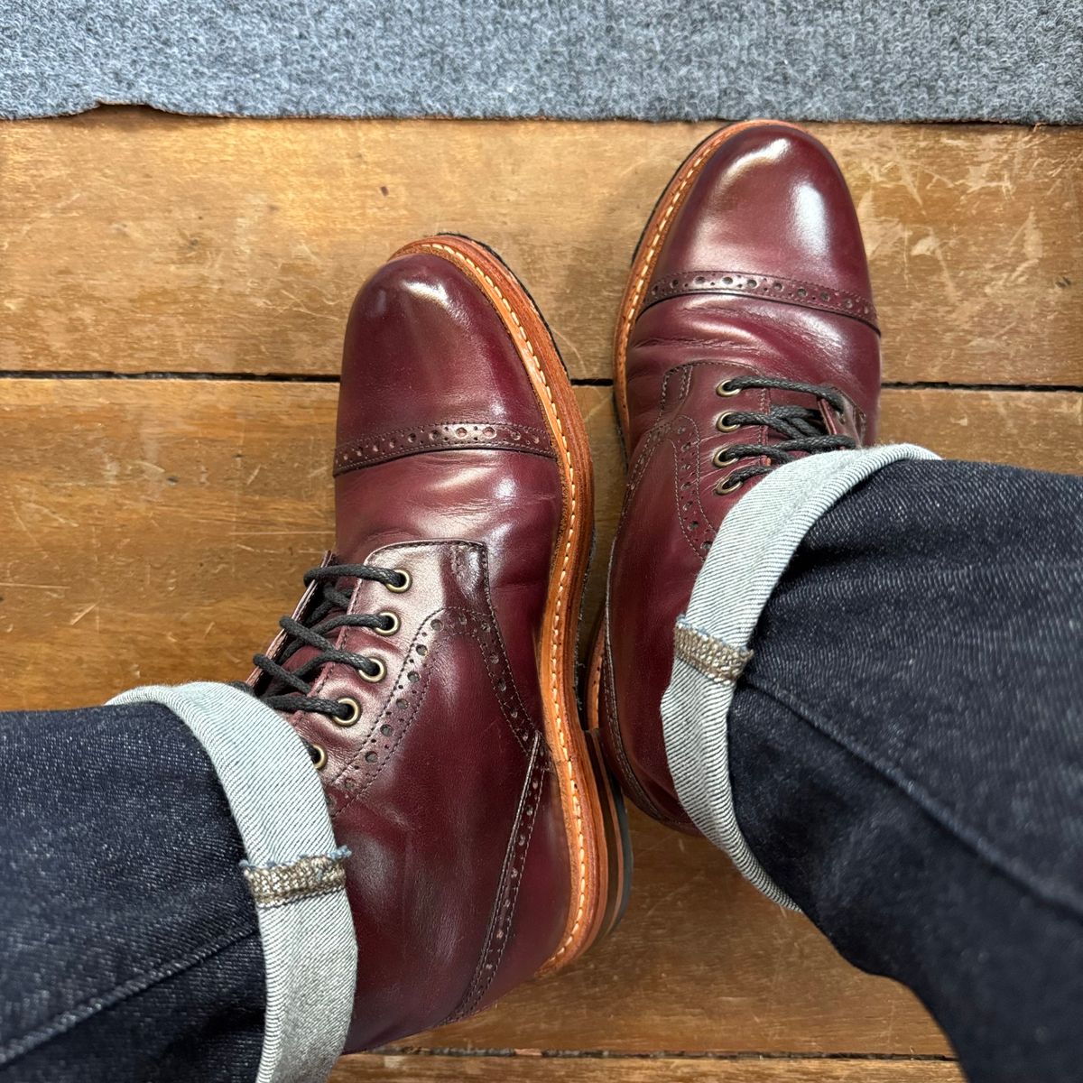 Photo by stinkypatina on August 12, 2025 of the Herring Caldbeck II in Burgundy Calf.