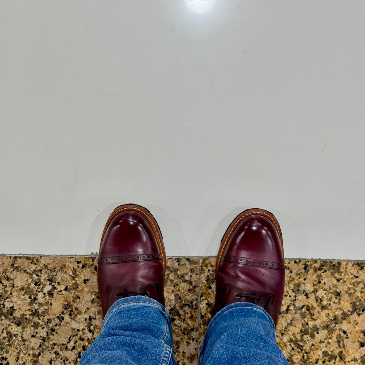 Photo by stinkypatina on January 5, 2026 of the Herring Caldbeck II in Burgundy Calf.