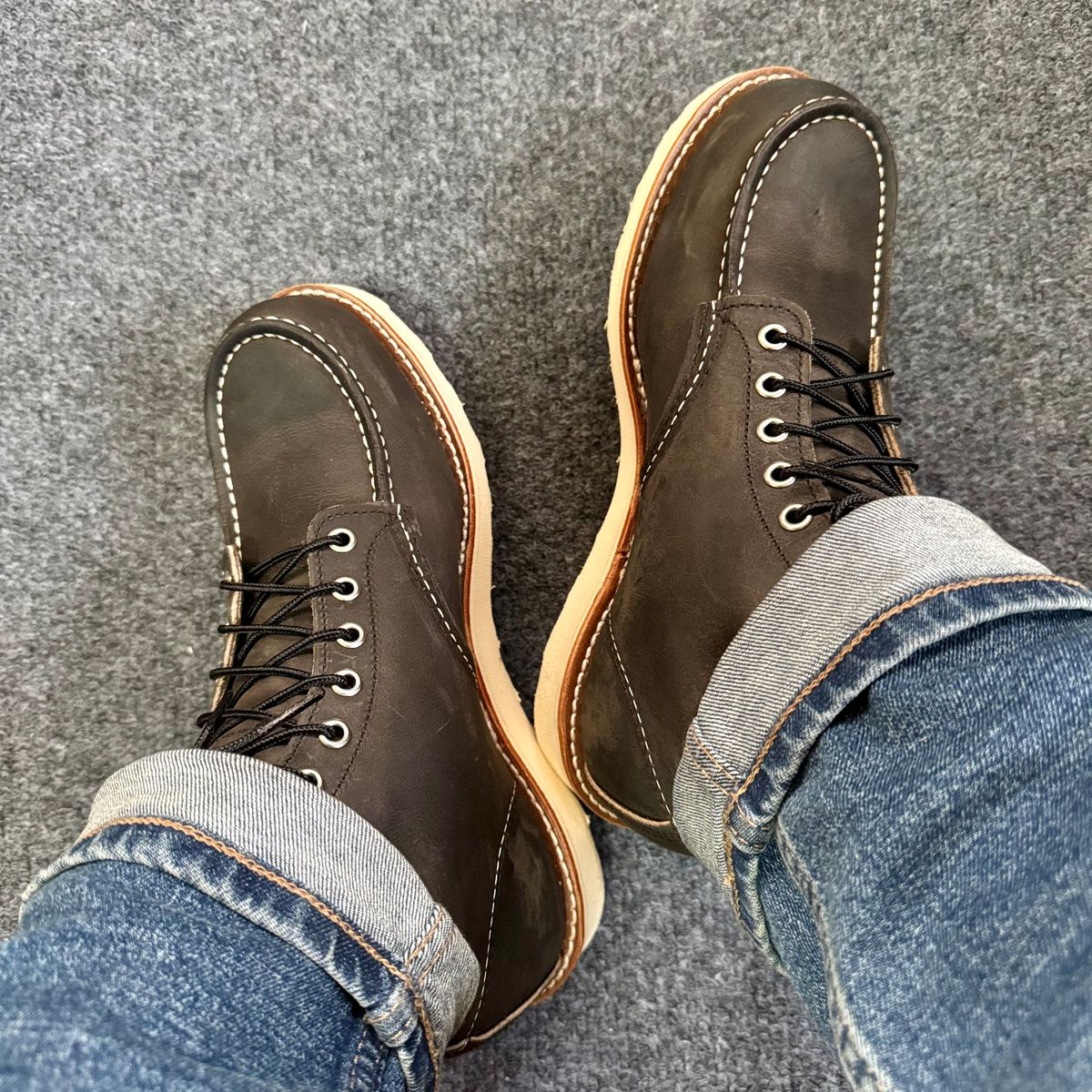 Photo by stinkypatina on December 19, 2025 of the Red Wing 6-Inch Classic Moc in S.B. Foot Charcoal Rough and Tough.