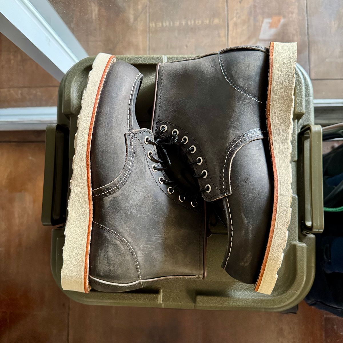 Photo by stinkypatina on December 19, 2025 of the Red Wing 6-Inch Classic Moc in S.B. Foot Charcoal Rough and Tough.