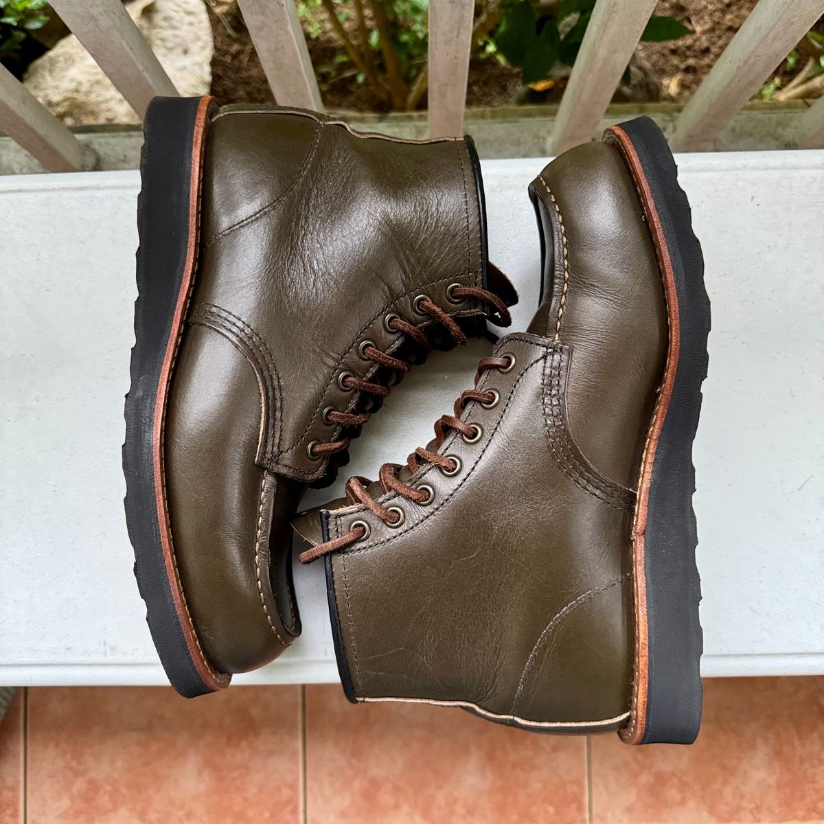 Photo by stinkypatina on September 2, 2025 of the Red Wing 6-Inch Classic Moc in S.B. Foot Alpine Portage.