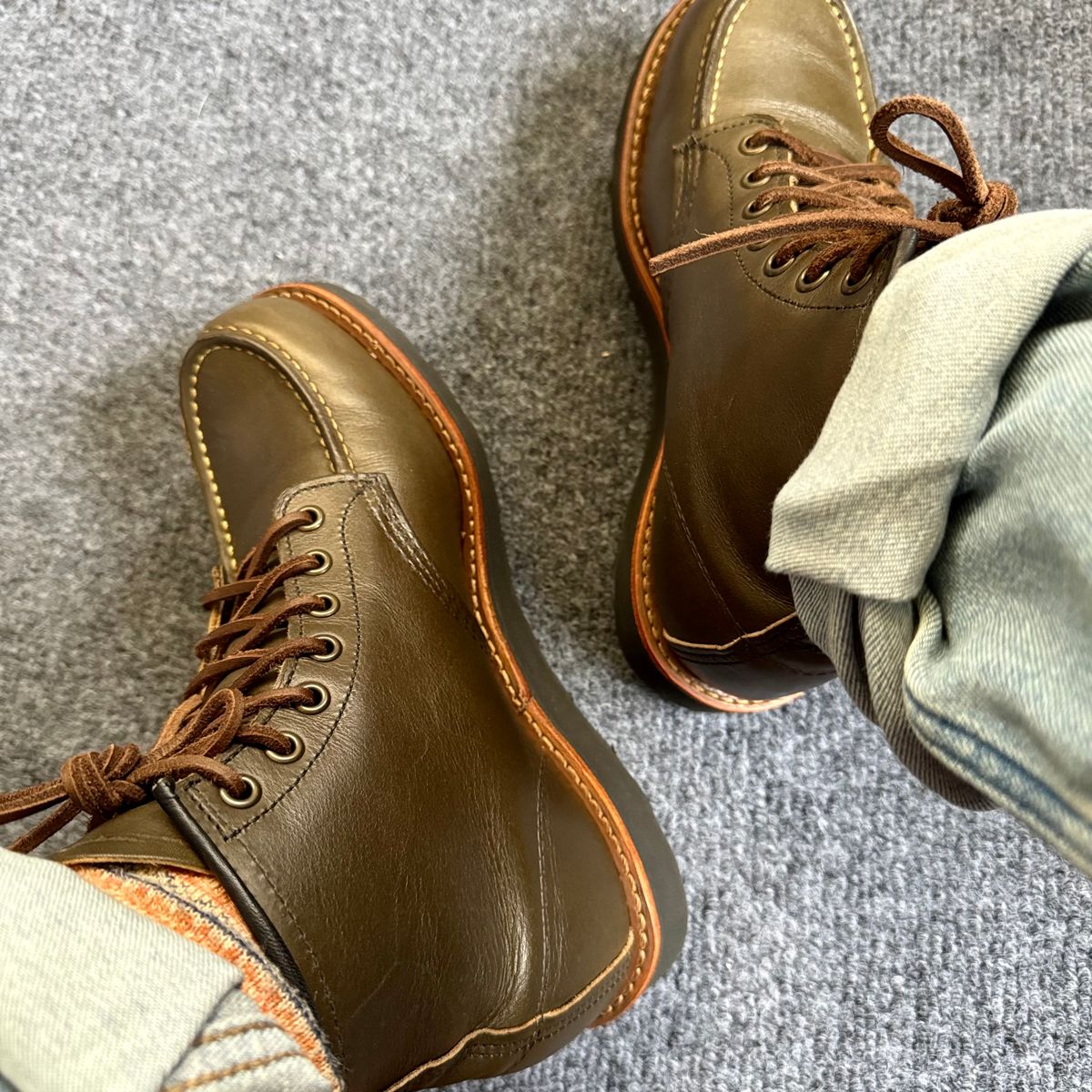 Photo by stinkypatina on September 2, 2025 of the Red Wing 6-Inch Classic Moc in S.B. Foot Alpine Portage.