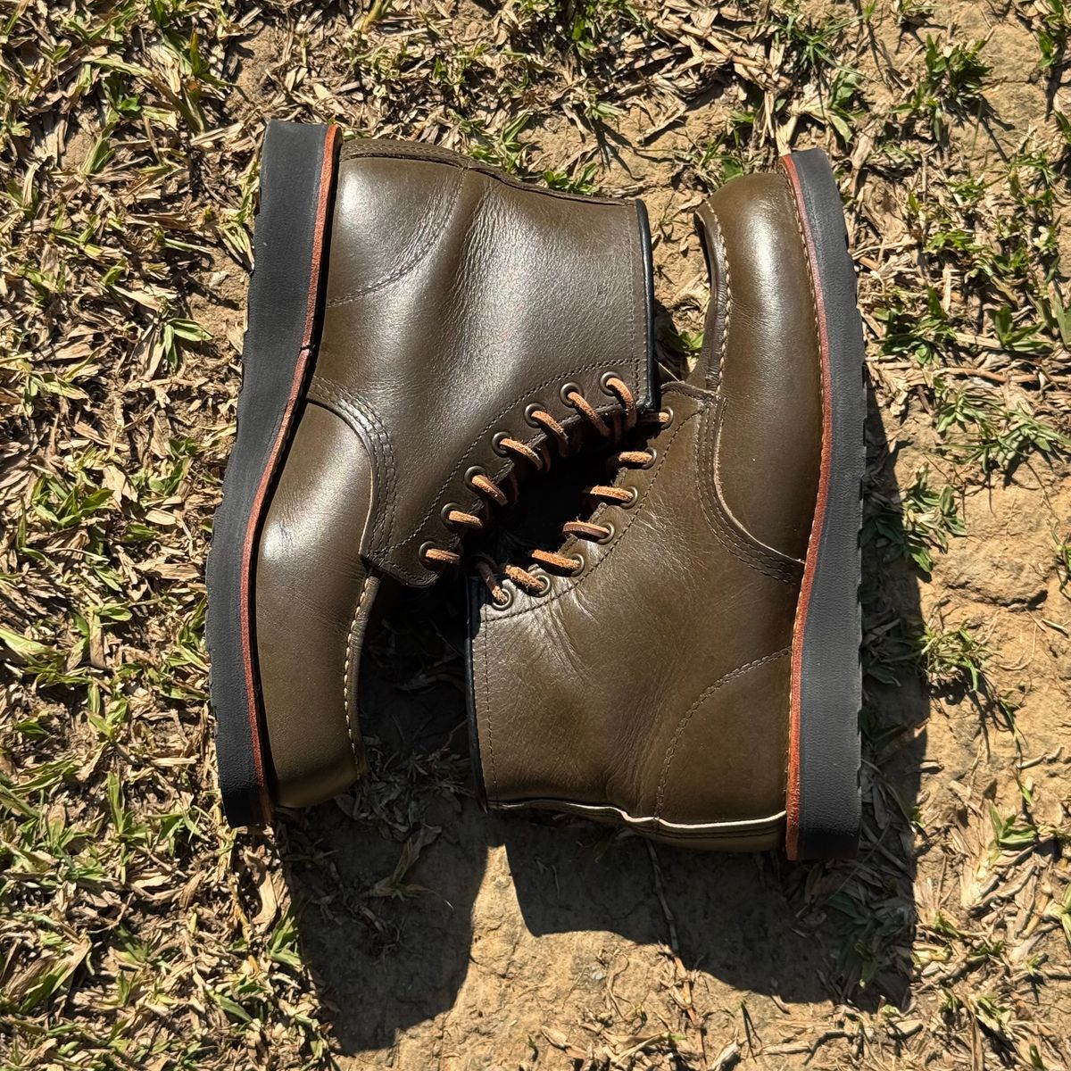 Photo by stinkypatina on April 7, 2026 of the Red Wing 6-Inch Classic Moc in S.B. Foot Alpine Portage.