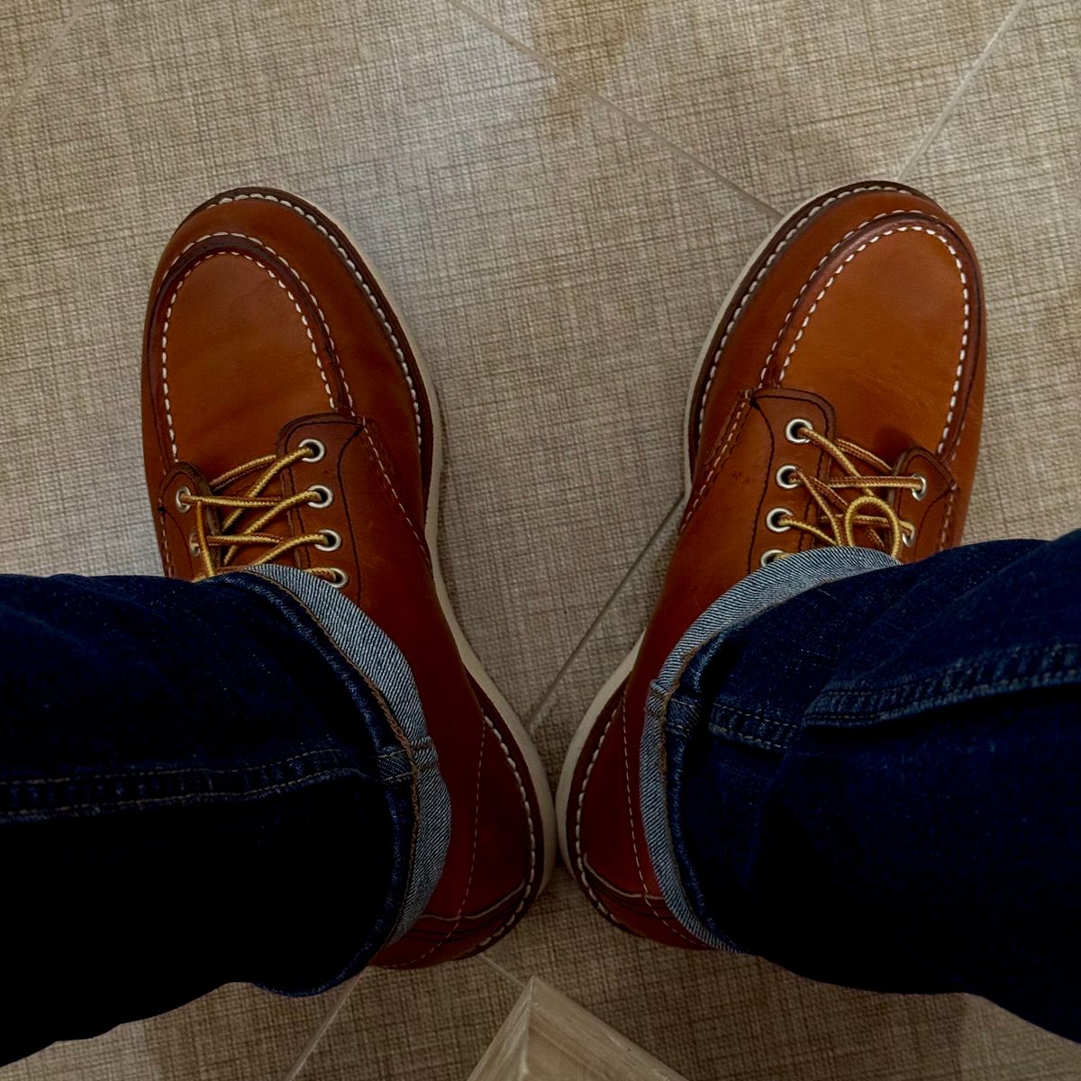 Photo by stinkypatina on May 1, 2026 of the Red Wing 6-Inch Classic Moc in S.B. Foot Oro Legacy.