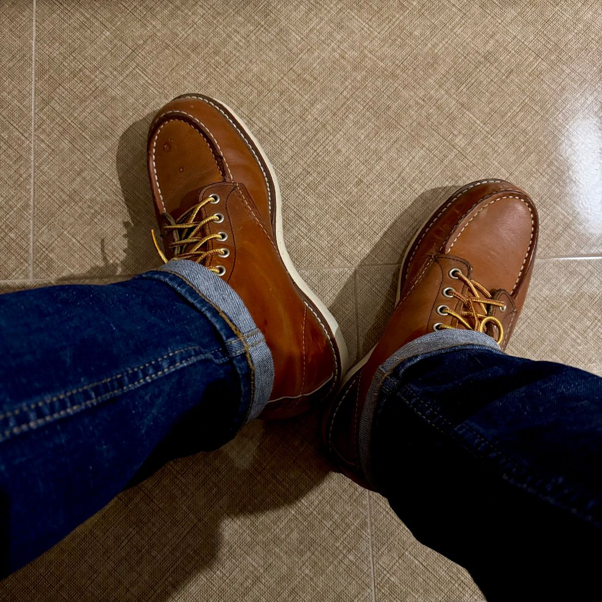 Photo by stinkypatina on May 1, 2026 of the Red Wing 6-Inch Classic Moc in S.B. Foot Oro Legacy.