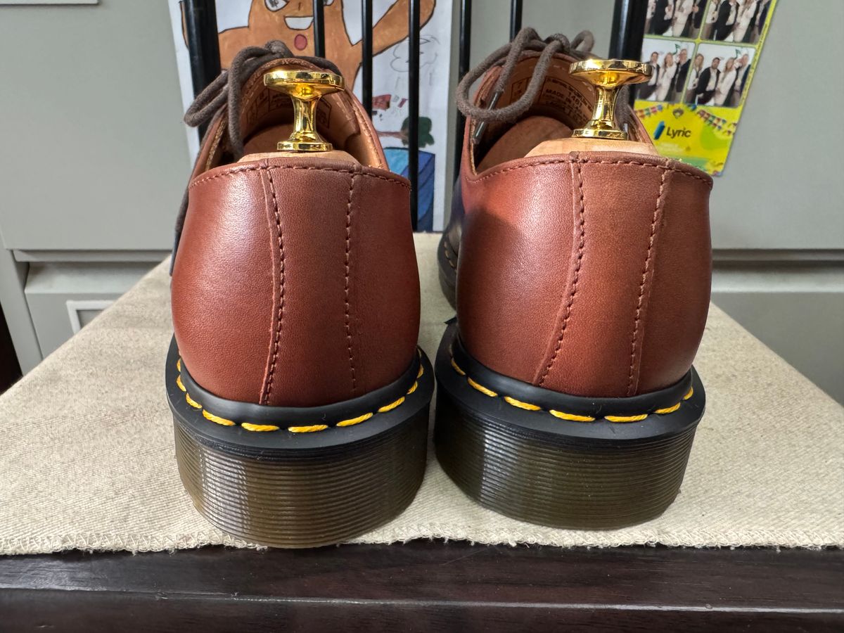Photo by stinkypatina on May 2, 2025 of the Dr. Martens 1461 in Carrara Saddle Tan.
