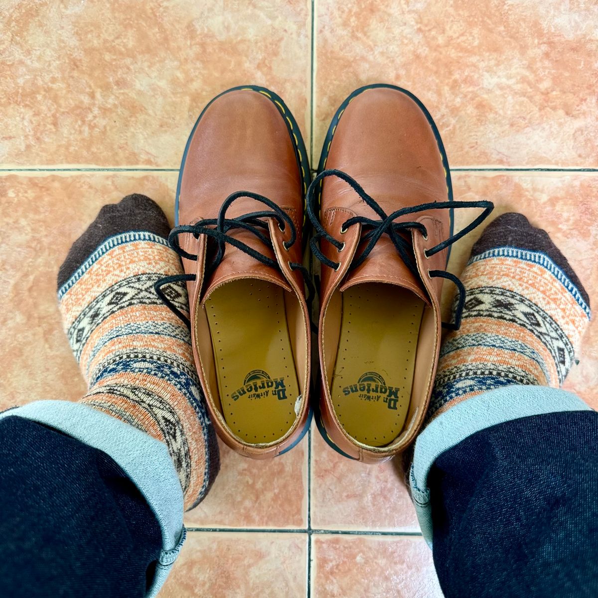 Photo by stinkypatina on August 5, 2025 of the Dr. Martens 1461 in Carrara Saddle Tan.
