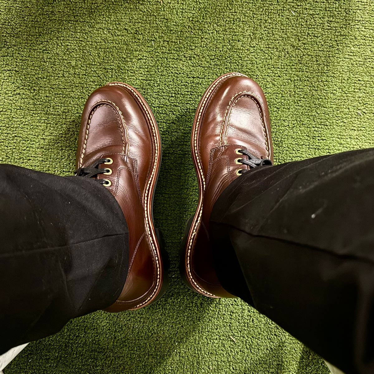 Photo by stinkypatina on October 12, 2025 of the Grant Stone Brass Boot in Horween Crimson Chromexcel.