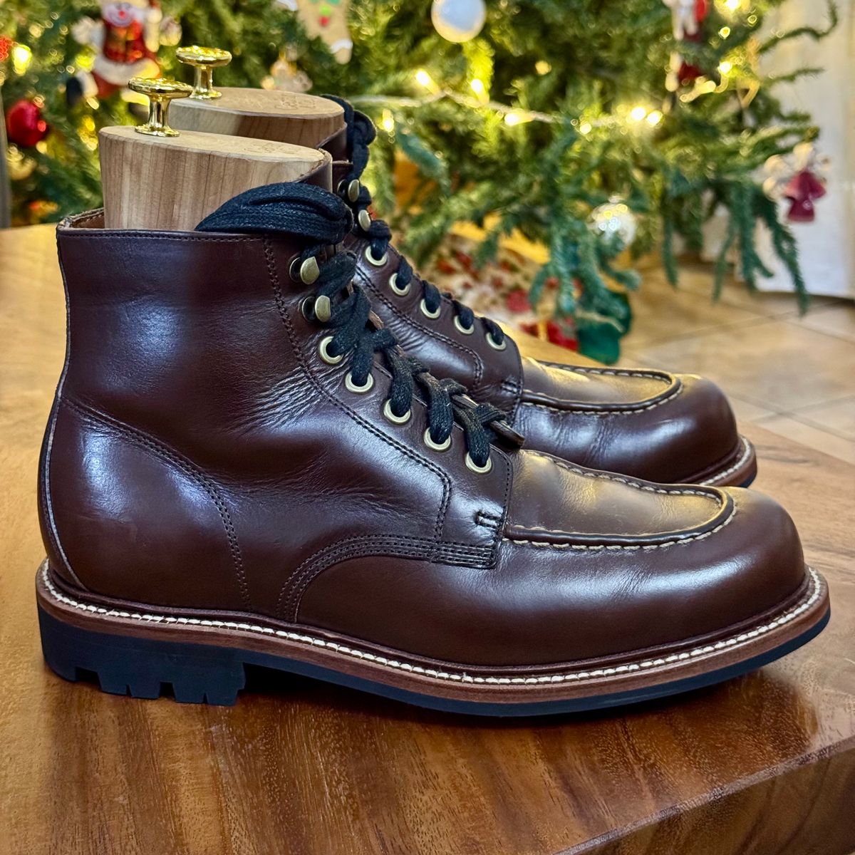 Photo by stinkypatina on December 2, 2025 of the Grant Stone Brass Boot in Horween Crimson Chromexcel.