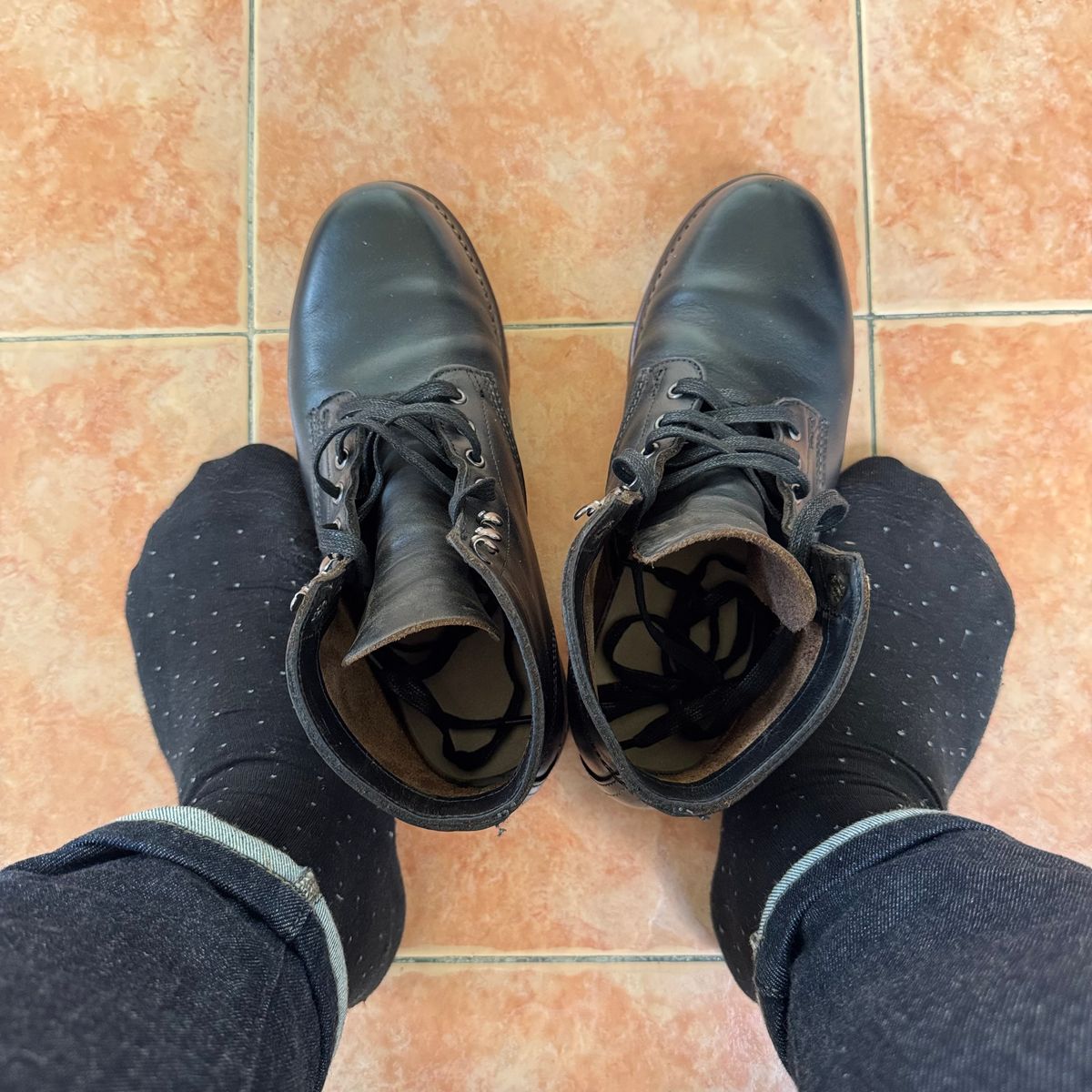 Photo by stinkypatina on August 19, 2025 of the Wolverine 1000 Mile Plain-Toe Boot in Horween Black Chromexcel.