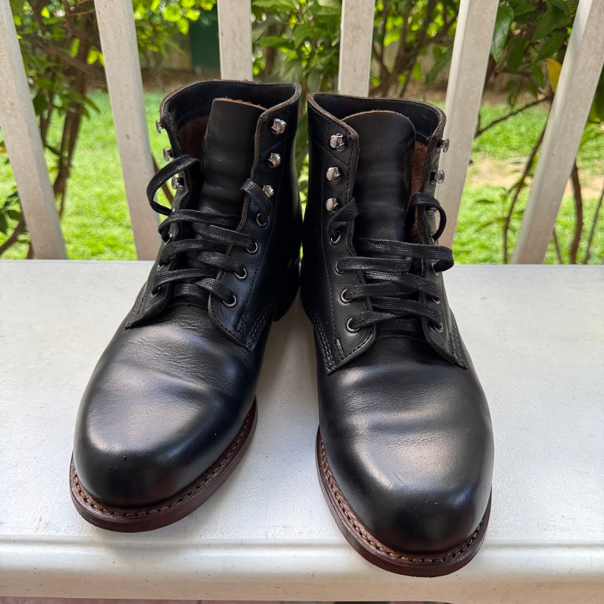 Photo by stinkypatina on August 19, 2025 of the Wolverine 1000 Mile Plain-Toe Boot in Horween Black Chromexcel.