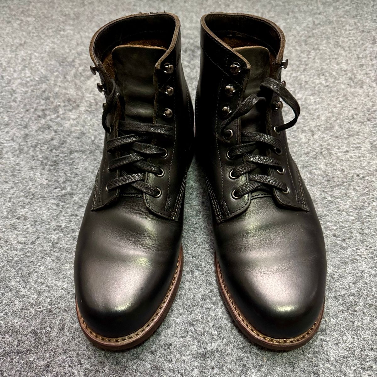 Photo by stinkypatina on October 29, 2025 of the Wolverine 1000 Mile Plain-Toe Boot in Horween Black Chromexcel.