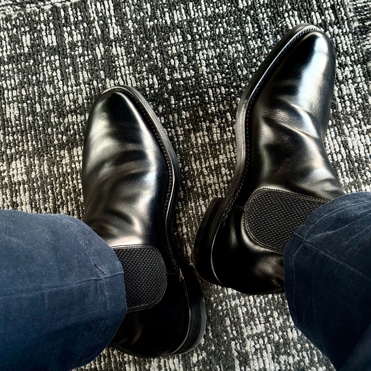 Photo by stinkypatina on April 8, 2026 of the Loake 1880 Chatsworth Chelsea in Loake Calf Leather.