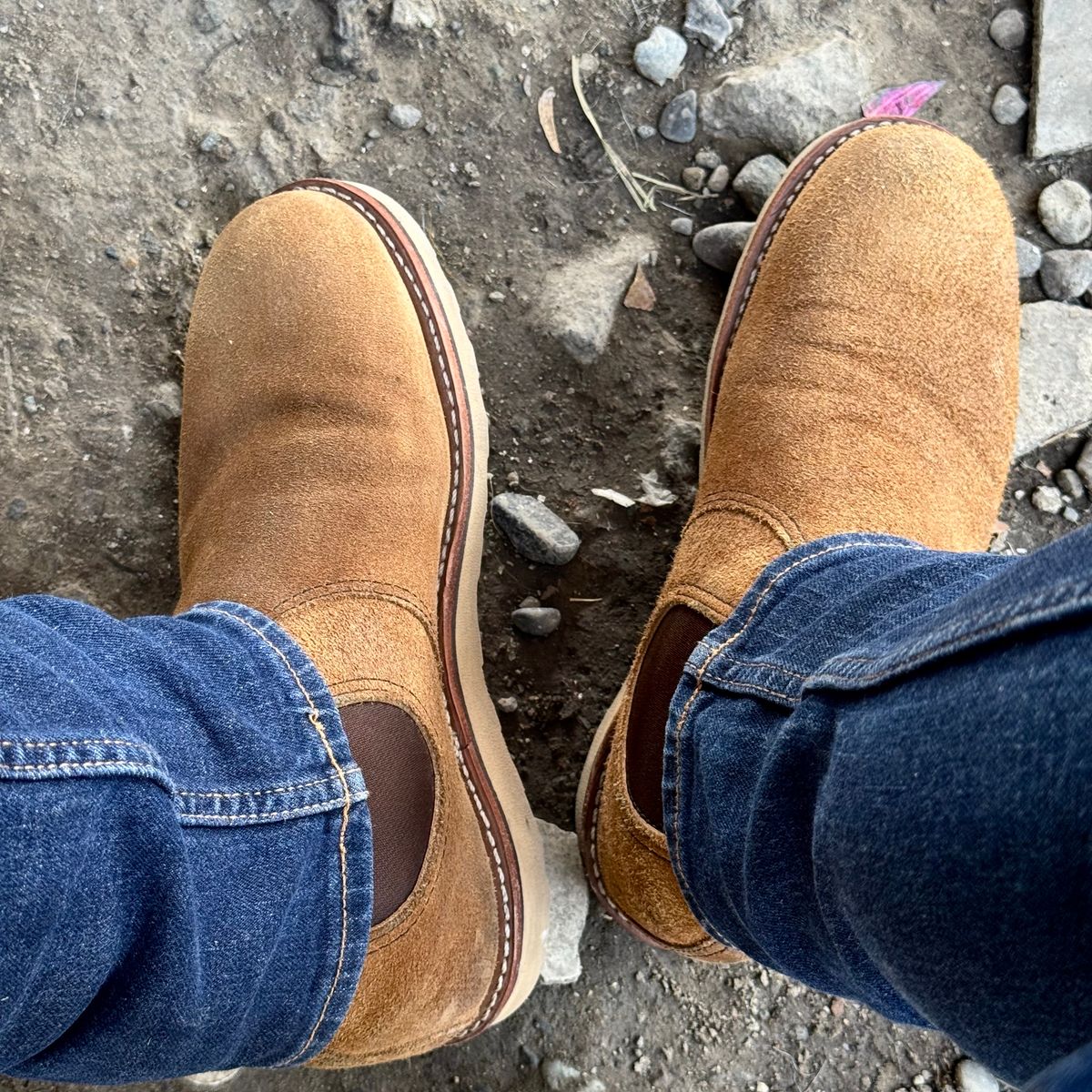 Photo by stinkypatina on March 28, 2026 of the Red Wing Classic Chelsea in S.B. Foot Hawthorne Muleskinner.