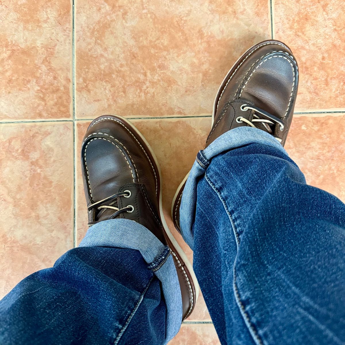 Photo by stinkypatina on August 15, 2025 of the Red Wing 6-Inch Classic Moc in S. B. Foot Concrete Rough & Tough.