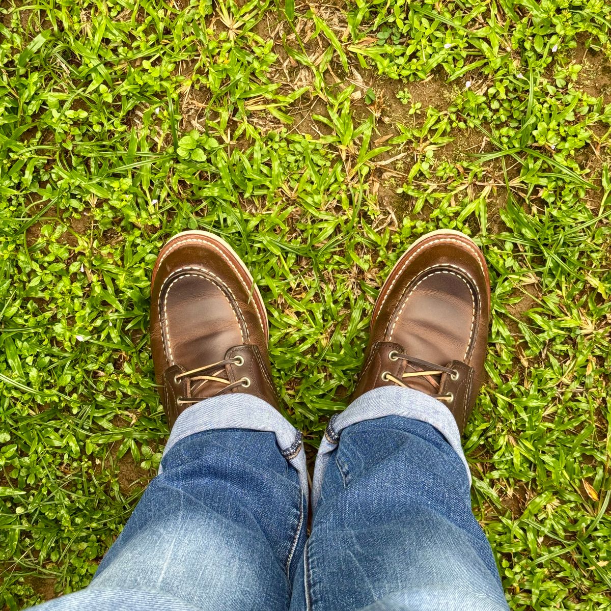 Photo by stinkypatina on August 15, 2025 of the Red Wing 6-Inch Classic Moc in S. B. Foot Concrete Rough & Tough.