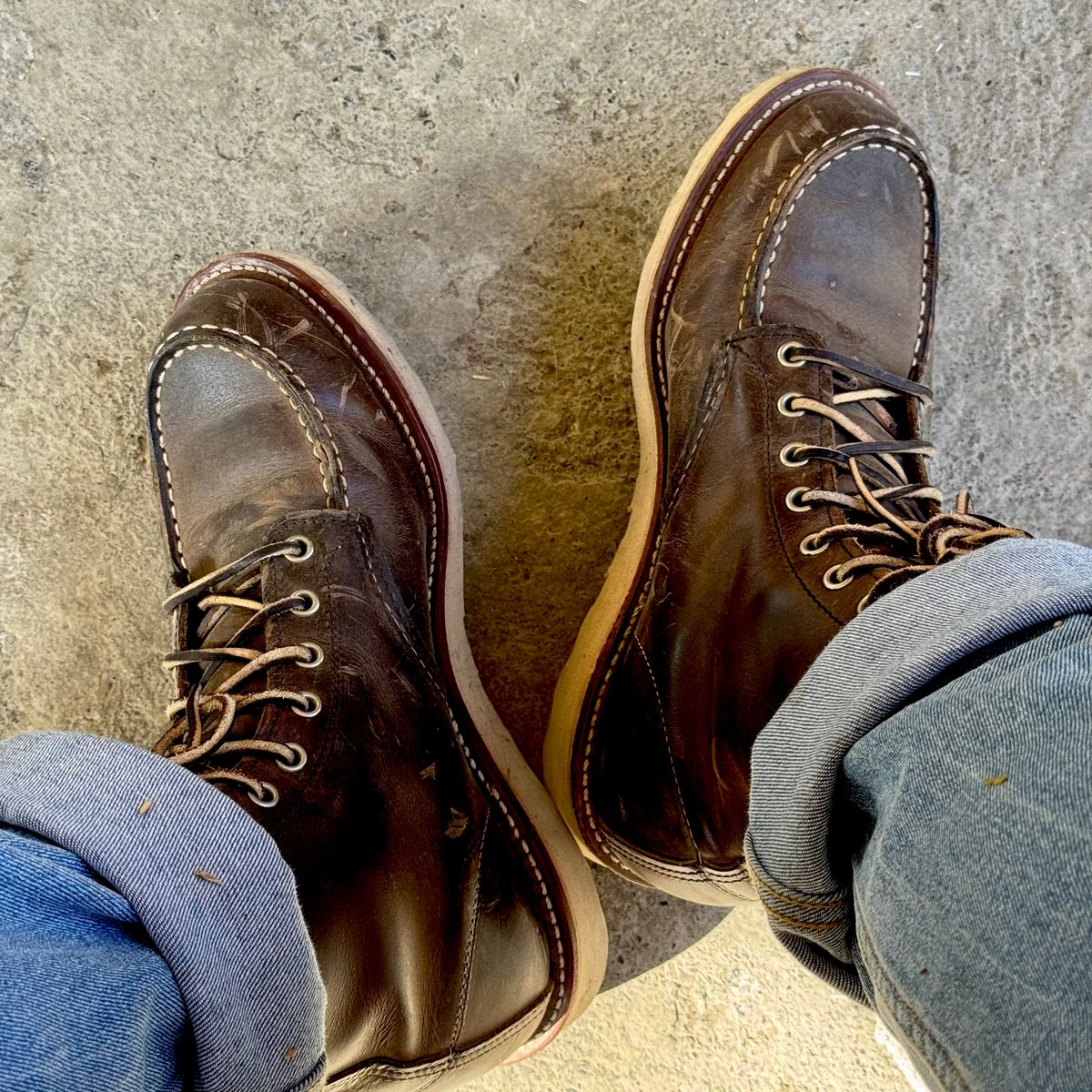Photo by stinkypatina on March 14, 2026 of the Red Wing 6-Inch Classic Moc in S. B. Foot Concrete Rough & Tough.