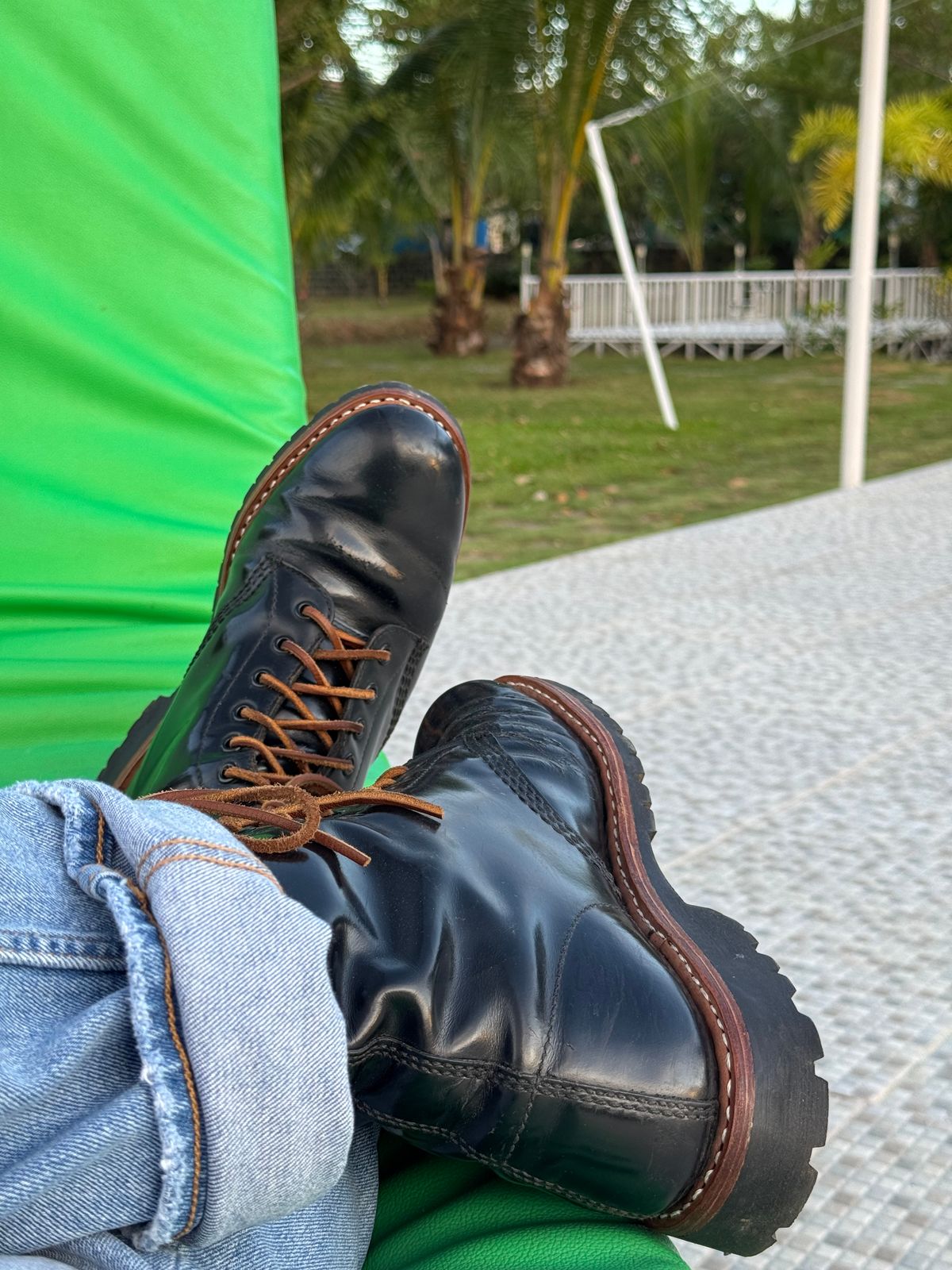 Photo by stinkypatina on December 26, 2024 of the Dr. Martens 1460 in Black Smooth Leather.
