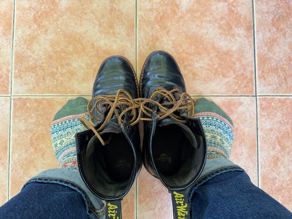 Photo by stinkypatina on July 10, 2025 of the Dr. Martens 1460 in Black Smooth Leather.