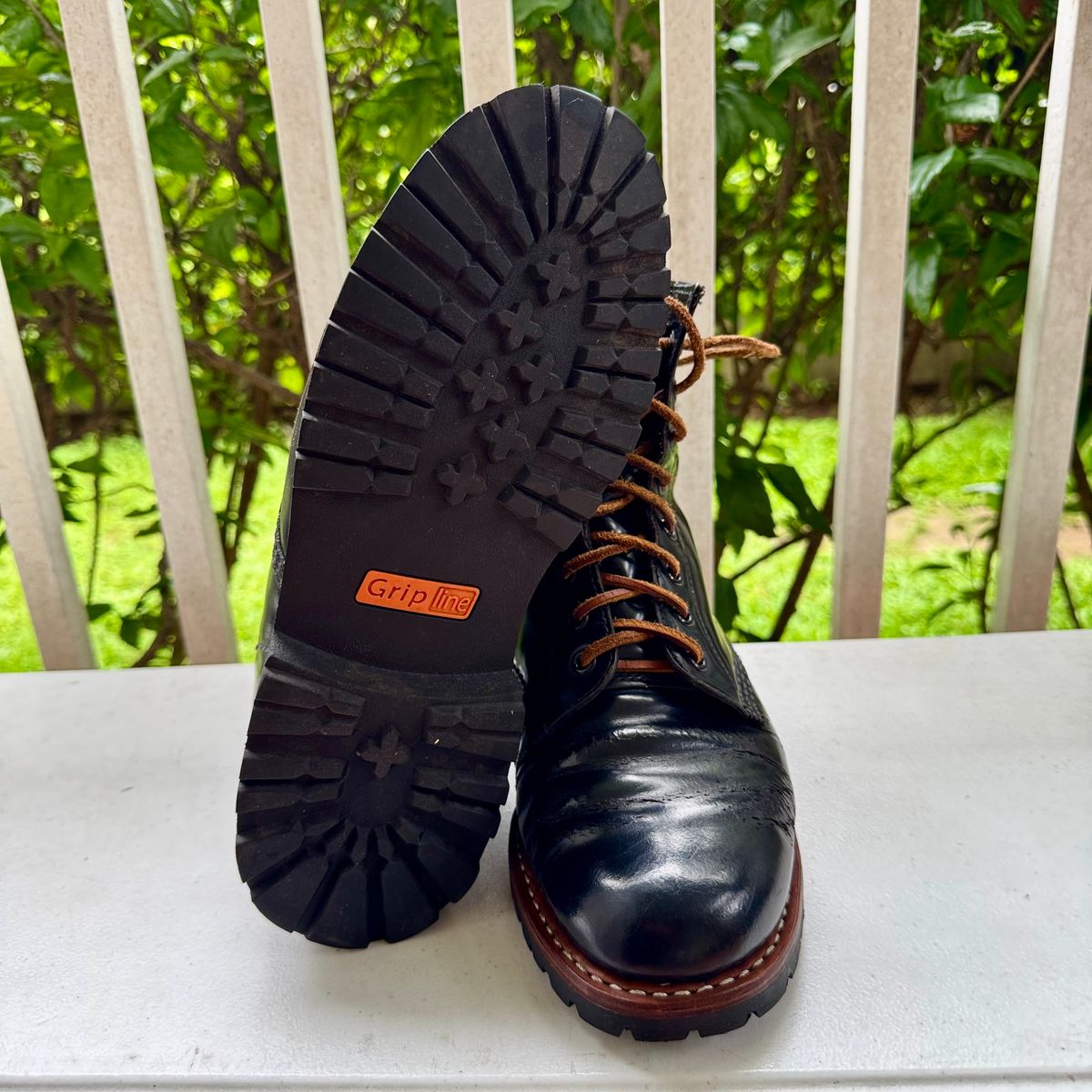 Photo by stinkypatina on August 26, 2025 of the Dr. Martens 1460 in Black Smooth Leather.