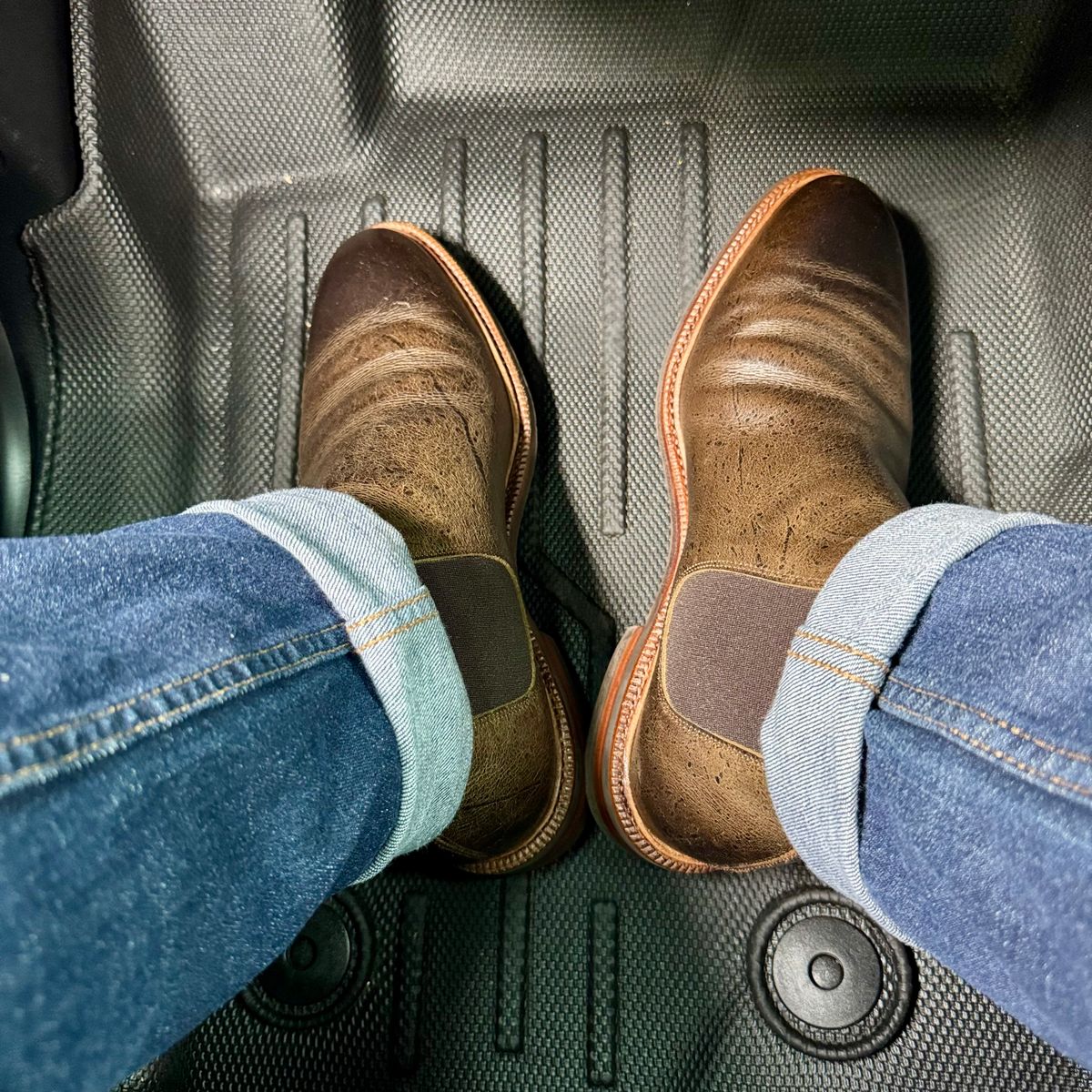 Photo by stinkypatina on September 9, 2025 of the Meermin Chelsea Boot in C.F. Stead Caper Green Waxy Kudu.