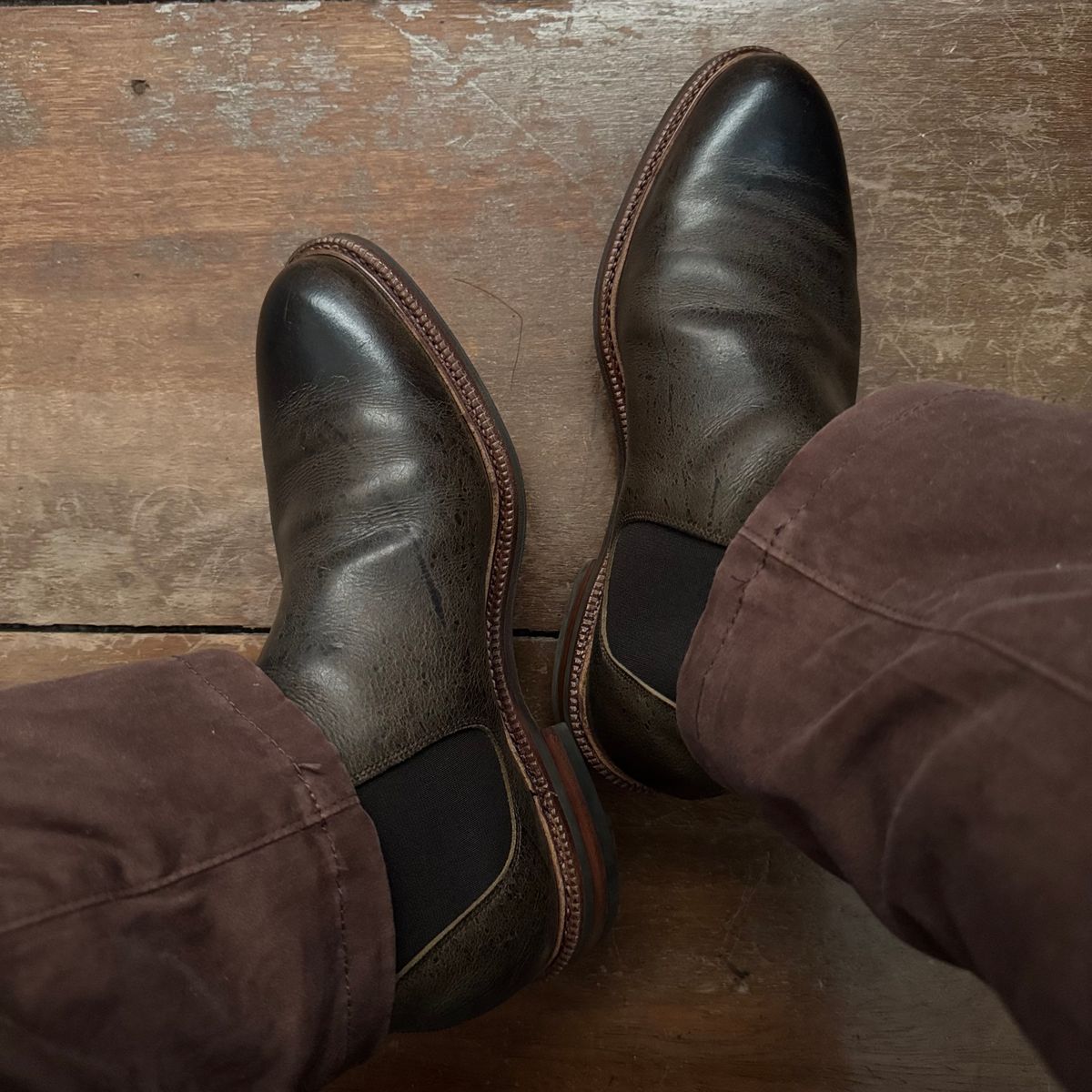 Photo by stinkypatina on May 14, 2026 of the Meermin Chelsea Boot in C.F. Stead Caper Green Waxy Kudu.