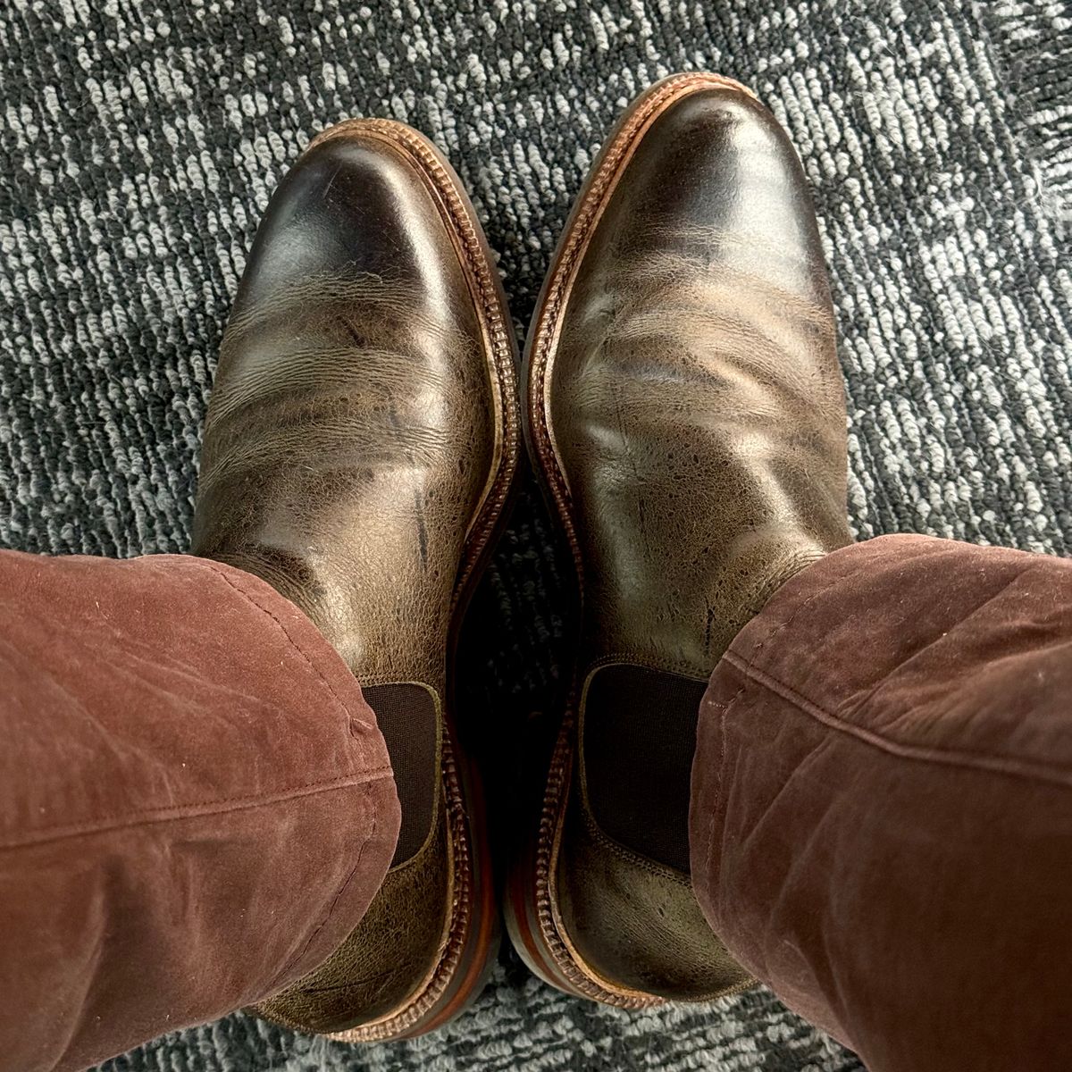 Photo by stinkypatina on May 14, 2026 of the Meermin Chelsea Boot in C.F. Stead Caper Green Waxy Kudu.
