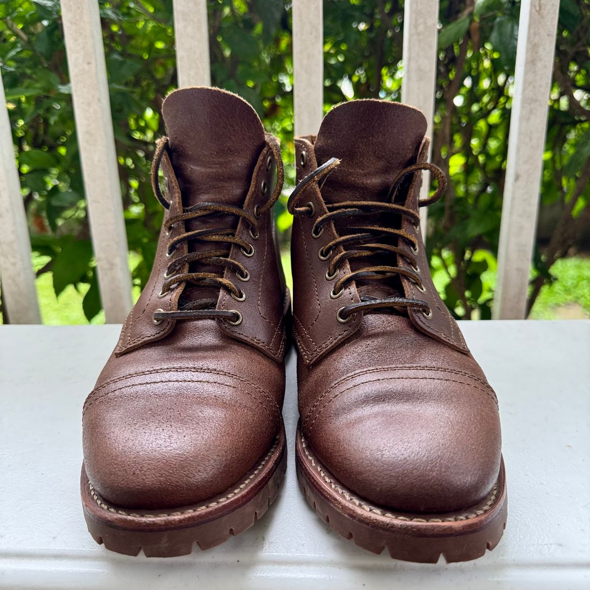 Photo by stinkypatina on October 10, 2025 of the Thursday Vanguard in Horween Natural Waxed Roughout.