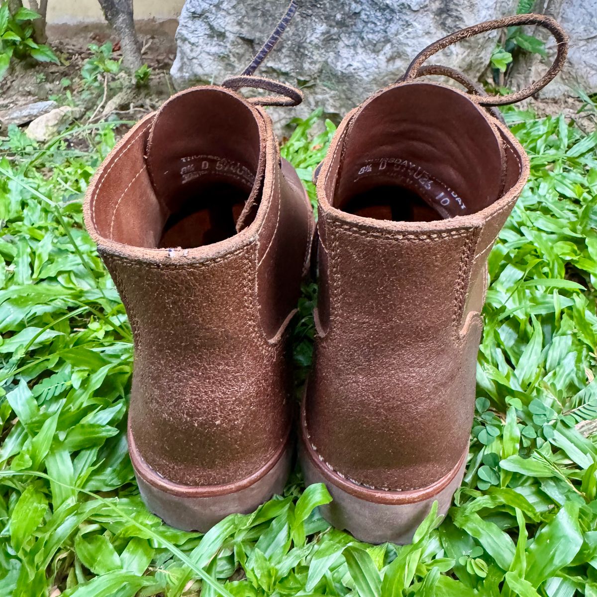 Photo by stinkypatina on January 4, 2026 of the Thursday Vanguard in Horween Natural Waxed Roughout.