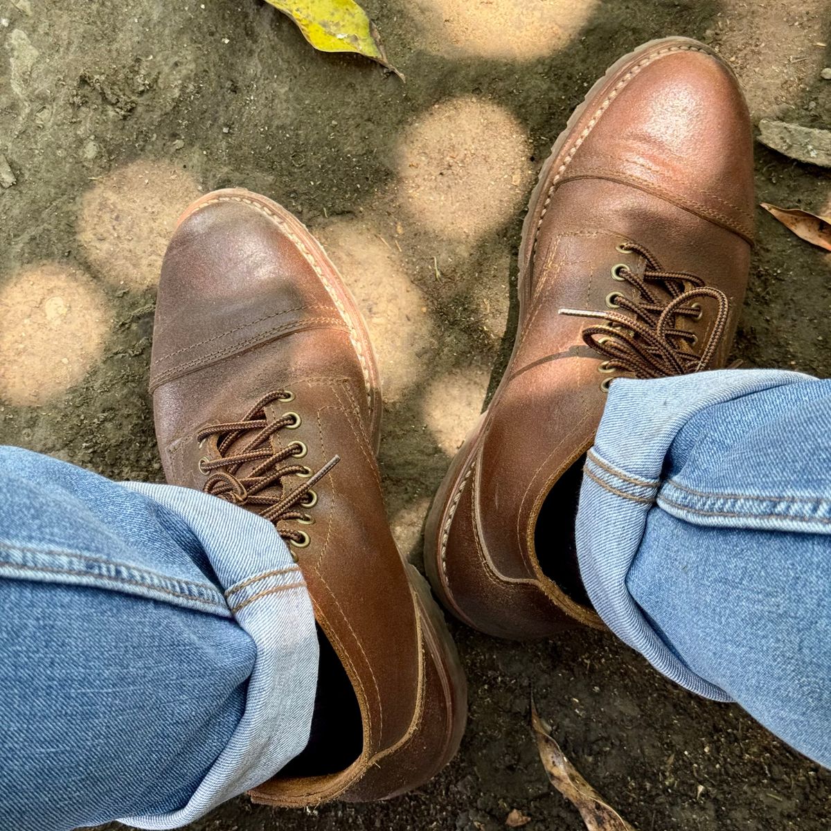 Photo by stinkypatina on March 22, 2026 of the Thursday Vanguard in Horween Natural Waxed Roughout.